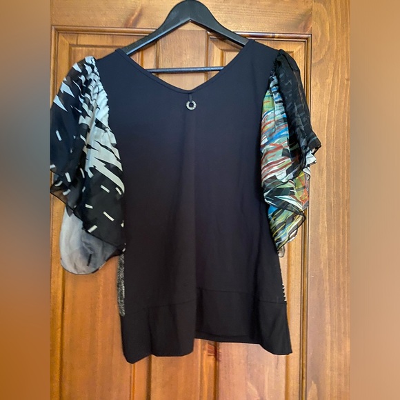 Save the queen gorgeous top size large - Picture 3 of 5